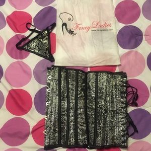 Clearance 🛍 Fancy ladies corset bundle.